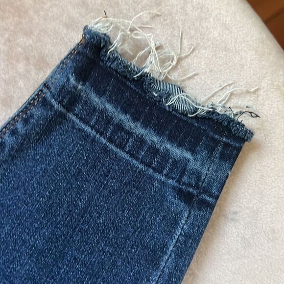 Spanx Sz M Md/Dk Rinse Raw Hem Jegging Control Jeans - Picture 3 of 10